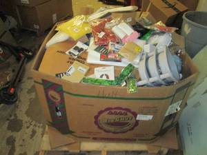 lot 256 image: pallet of misc items uninspected pl...
