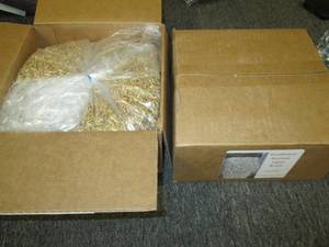lot 260 image: 12 pounds of sunflower seeds packag...