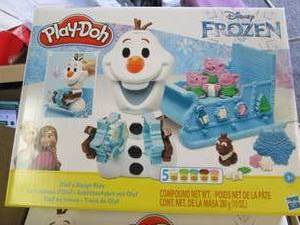 lot 292 image: 2 cases of 3 disney frozen playdoh ...