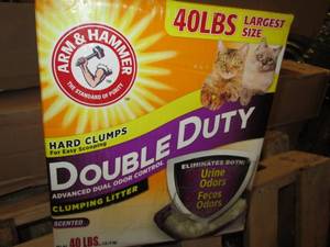 lot 324 image: 40lbs of arm and hammer hard clumpi...