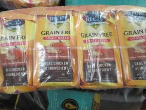 lot 339 image: 44lb bags of natures recipe chicke...