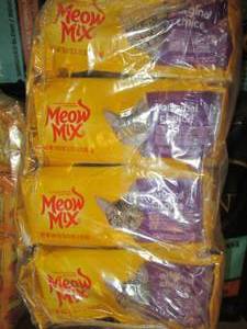 lot 341 image: 43.15lb bags of meow mix cat food ...