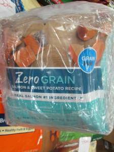 lot 350 image: 43.75lb bags of rachel ray nutrish...