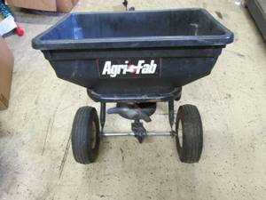 lot 406 image: pull behind agri fab spreader ...
