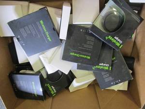 lot 427 image: 32 wireless chargers ...