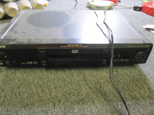 lot 430 image: sony cddvd player DVP-S530D...