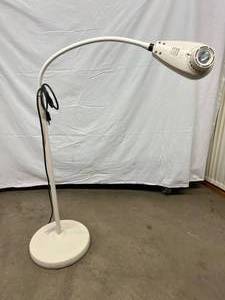 MSRP $800 Welch Allyn LS135 Goose Neck Flexible Medical Exam Light Diagnostic Lamp Nice Condition - Great For Mechanics or Crafting Too