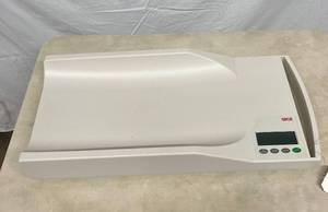 MSRP $400&nbspPerfect For Nurses &amp Vet Techs On The Go...Mobile Digital Baby Pediatric Scale 334 -&nbsp- Great Working Condition 44lb Capacity Great For Weighing Small Packages Too