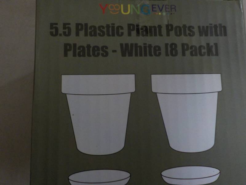lot 227 image: 18 pack 5.5 Plastic Plant Pots with...