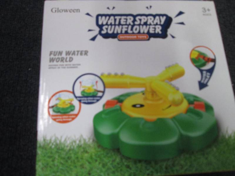 lot 165 image: Water Spray Sunflower,Splash Pool...