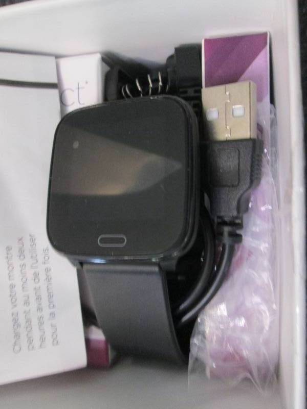 lot 9 image: iConnect by Timex Active Edition Sm...