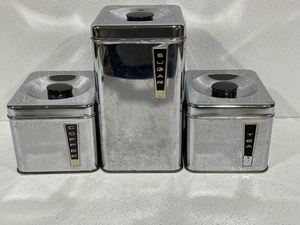 Mid Century Lincoln Beautyware