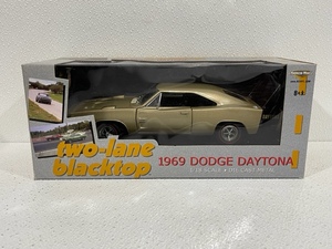 ERTL 1969 Dodge Charger Daytona