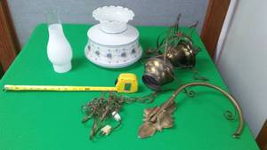 lot 69 image: Wall Hanging Vintage Lamp- Very Nice