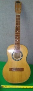 lot 70 image: 4 String Guitar - Vintage Nice