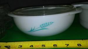 lot 86 image: Pyrex, Anchor Hocking  More