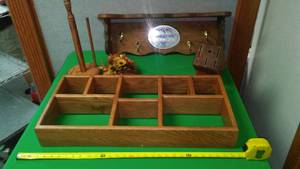 lot 102 image: Wood Home Decor