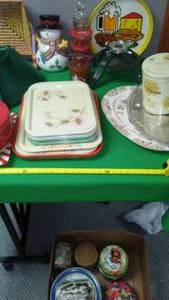 lot 105 image: Holiday serving pieces & more.