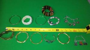 lot 191 image: 12 Fashion bracelets