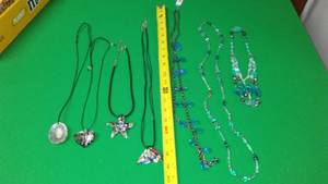 lot 196 image: 7 necklaces -fun