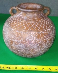 lot 204 image: Large Pottery Vase