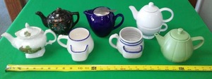 lot 213 image: International Teapots & Tea Mugs