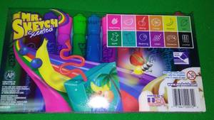 lot 7 image: Scented Markers  NEW