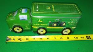 lot 249 image: John Deere Tin Semi, Rolls