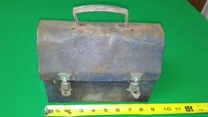 lot 18 image: Vintage Metal Lunch Box - Very Old