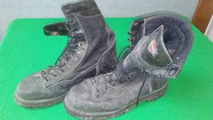 lot 25 image: Mens Harley Davidson Riding Boots