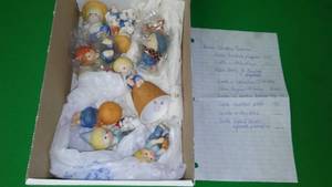 lot 275 image: Enesco Country Cousins