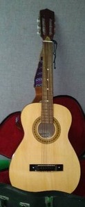 lot 286 image: Kingston Classic Guitar