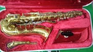 lot 287 image: Armstrong Alto Saxophone made by F.N. White, Cleveland OH