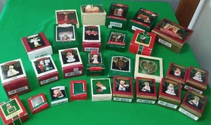 lot 288 image: Hallmark Christmas Ornaments - Huge Lot