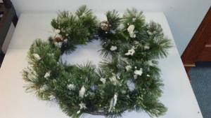 lot 313 image: Christmas Wreath - 20 frame