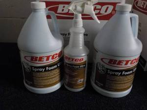 2 Gallon Jugs Betco Spray Foam Ultr...