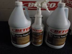 2 Gallon Jugs Betco Spray Foam Ultr...