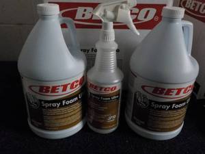 2 Gallon Jugs Betco Spray Foam Ultr...