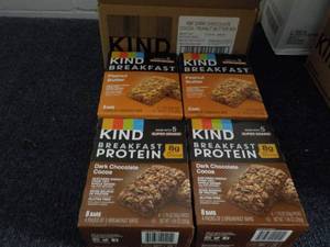 32 KIND Protein Bars best date 08...