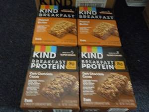32 KIND Protein Bars best date 08...