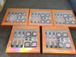 5 Glitz and Glamour Gift Sets...