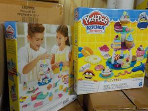 2 Play Doh Kitchen Creations...