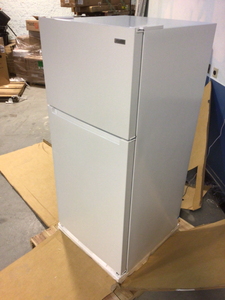 lot 2 image: Vissani 18 cu. ft. Top Freezer Refrigerator DOE in White Customer Returns See Pictures