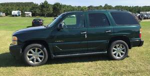 2002 GMC Yukon Denali AWD