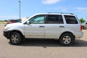 lot 11 image: 2003 Honda Pilot - AWD
