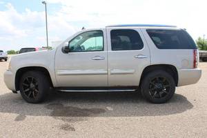 lot 11C image: 2008 GMC Yukon Denali - 1 OWNER - 4X4