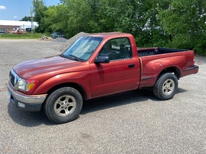 lot 3 image: 2001 Toyota Tacoma SR5