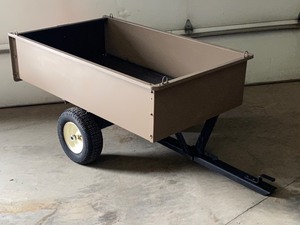 lot 7-A image: Agri-Fab Dumping Lawn Tractor Trailer