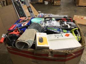 Gaylord of Small Housewares and tools Customer Returns See Pictures
