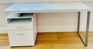 lot 18 image: Pottery Barn White Desk with a Fun Fuzzy Chair